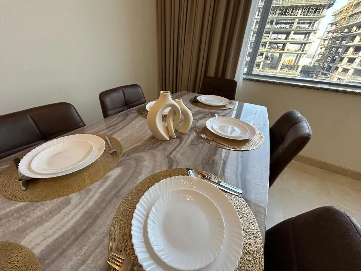 Luxury 2-Bedroom Apartment In Difc , Skyline Views Dubai