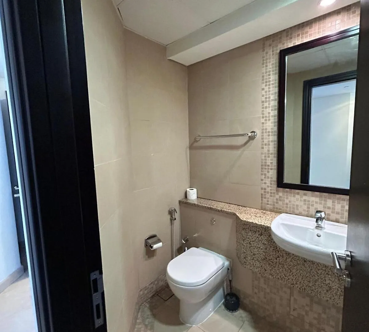 Luxury 2-Bedroom Apartment In Difc , Skyline Views Dubai