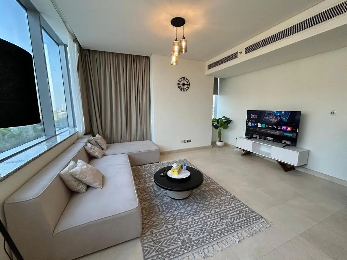 Luxury 2-Bedroom Apartment In Difc , Skyline Views location
